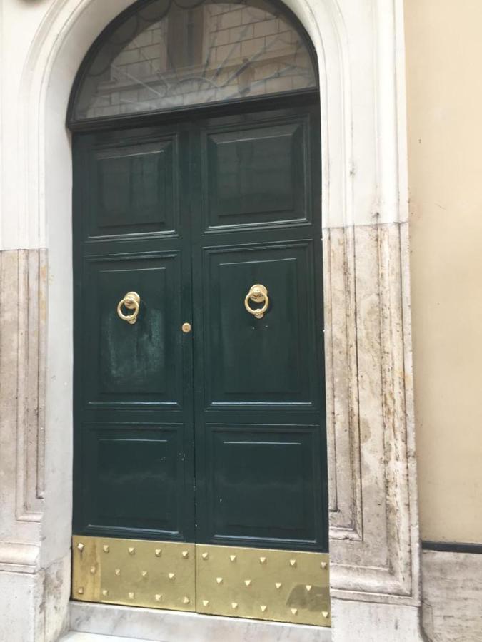 Erida 2 Apartment Spanish Steps โรม ภายนอก รูปภาพ